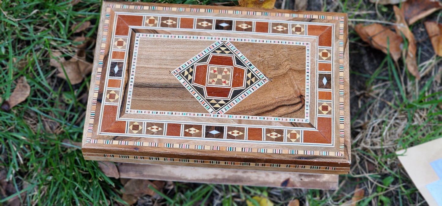 Blue Diamond mit Mosaik kiste